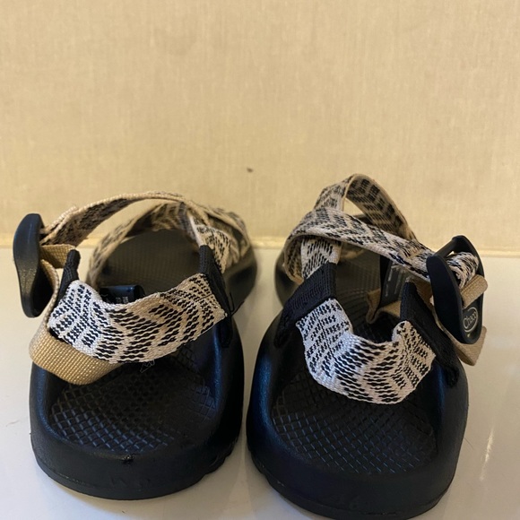Chaco’s women’s Sandals size 6 black & white - Picture 3 of 7